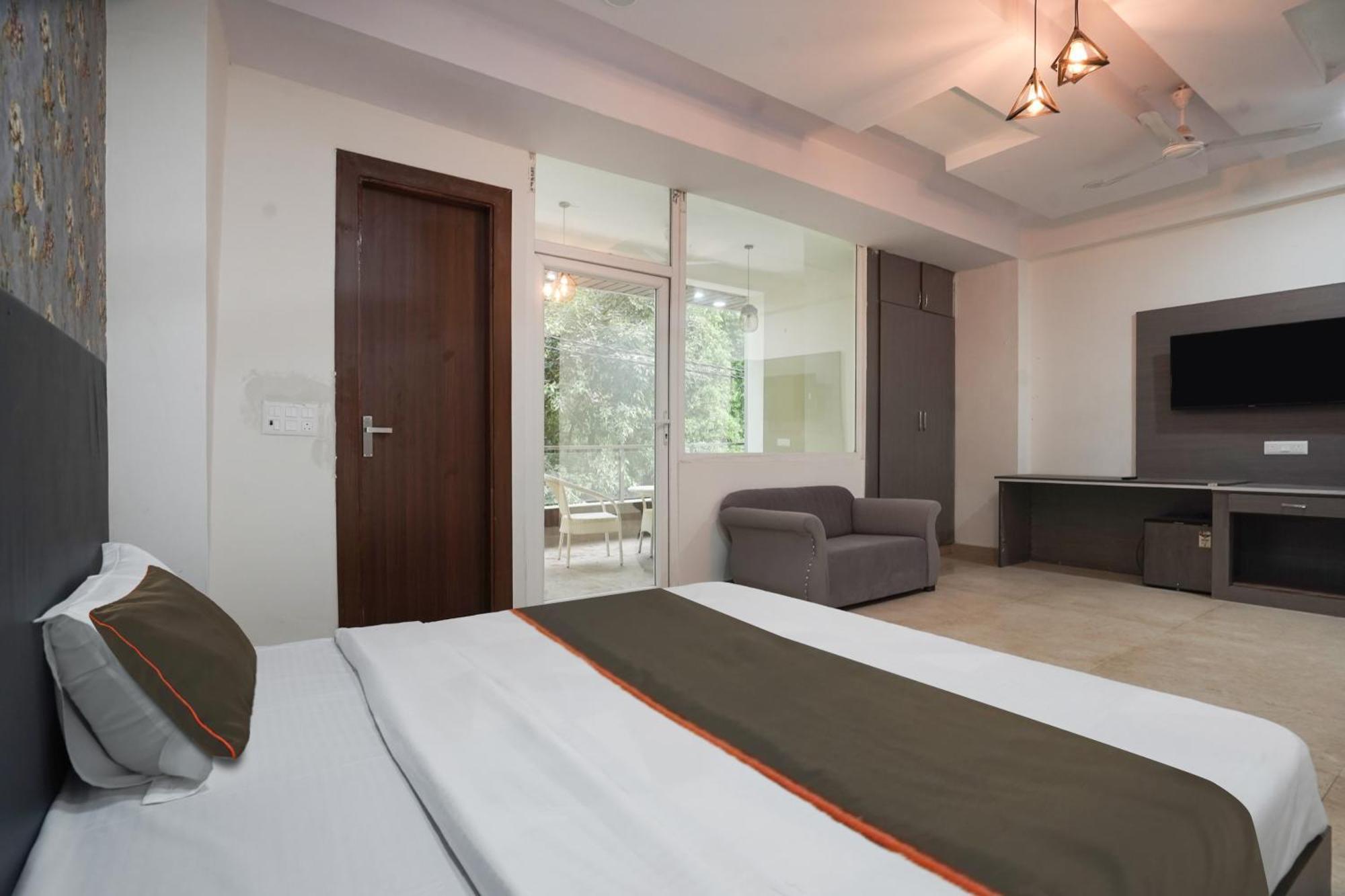 Hotel O Aryan Green Hotel กาเซียบัด ภายนอก รูปภาพ