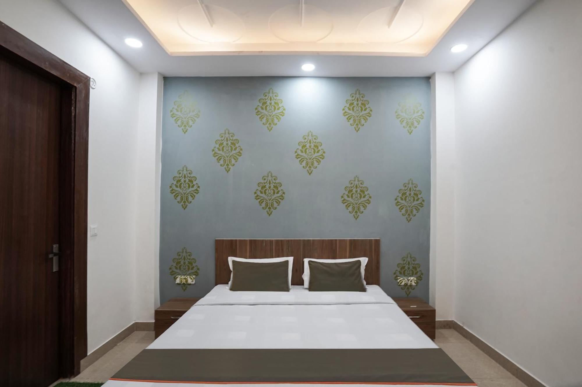 Hotel O Aryan Green Hotel กาเซียบัด ภายนอก รูปภาพ